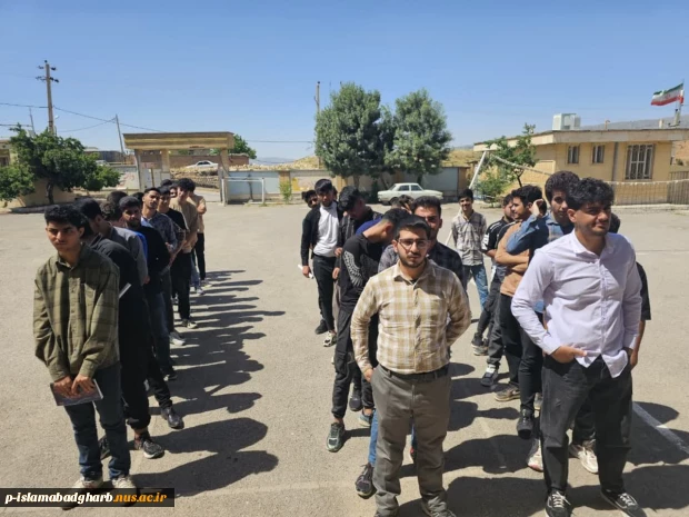 جلسه آموزشی در خصوص معرفی آموزشکده ملی مهارت اسلام آبادغرب و ثبت نام دانش آموزان هنرستانها ؛  با مدیران هنرستانهای کرند غرب و گهواره 5
